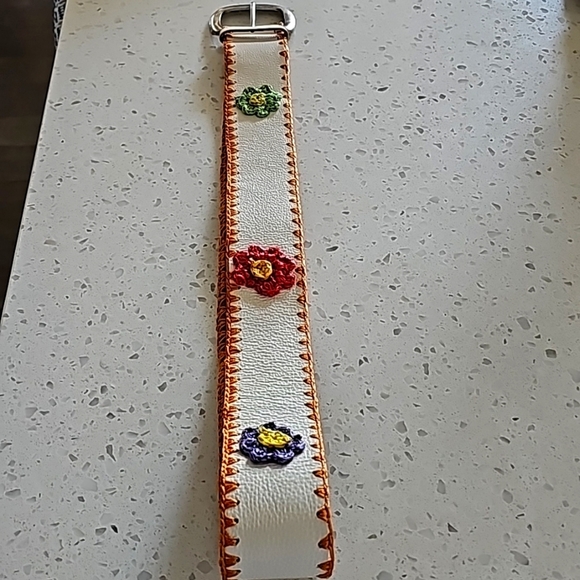 Women's Genuine Leather Boho Style Flowered Belt - Size Large - Picture 5 of 9